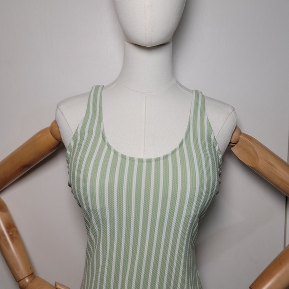 H&M Textured Sage Green & White Pinstripe Modest Swimsuit Size Medium - Picture 4 of 10